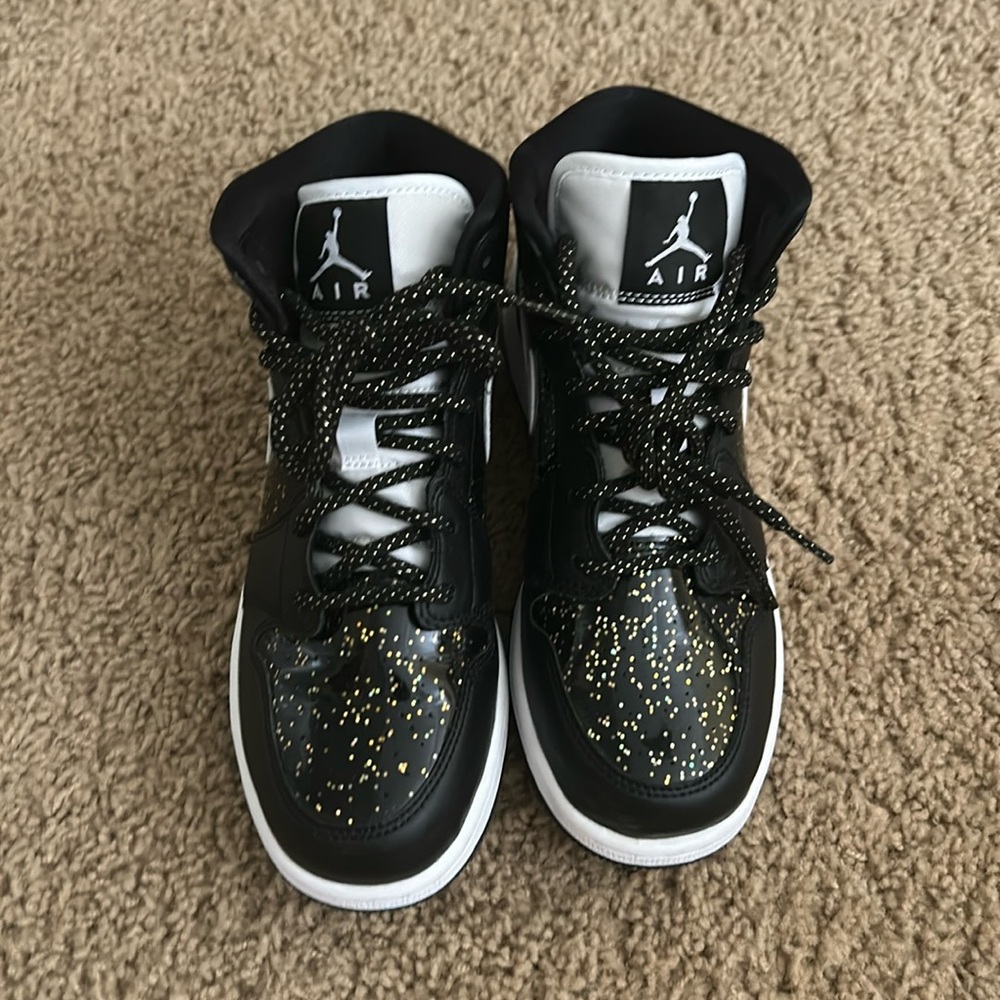 Jordan 1’s mid